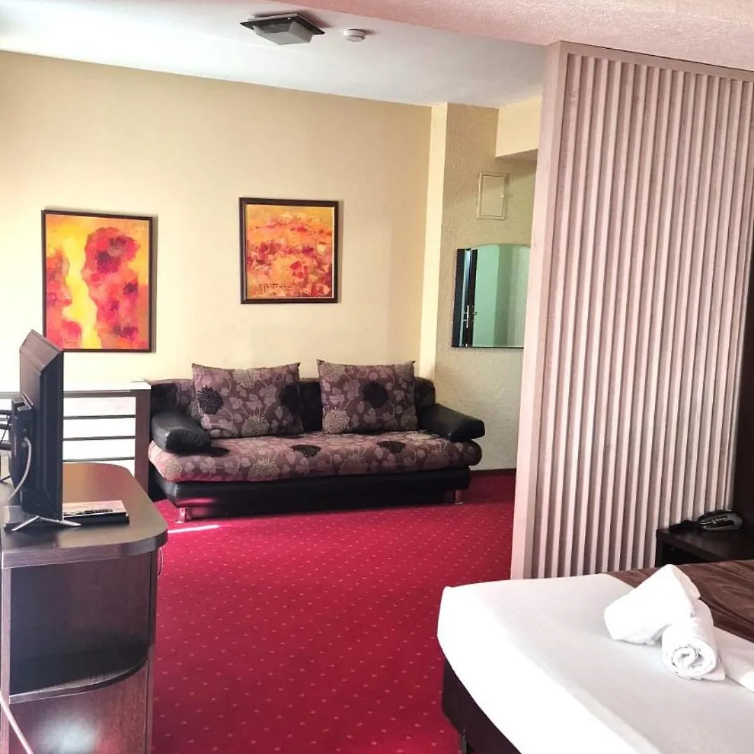 בוקרשט Hotel Razvan