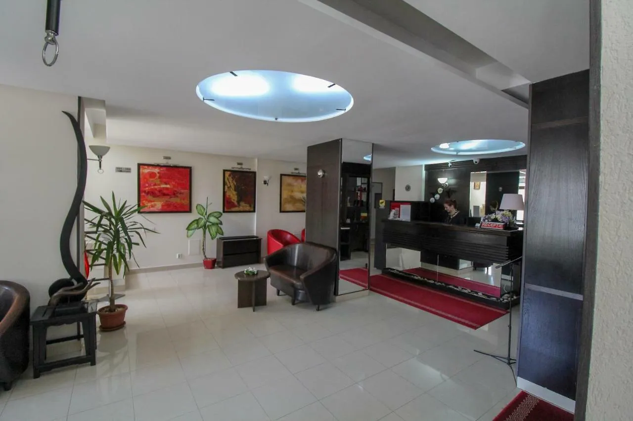 בוקרשט Hotel Razvan 3*,