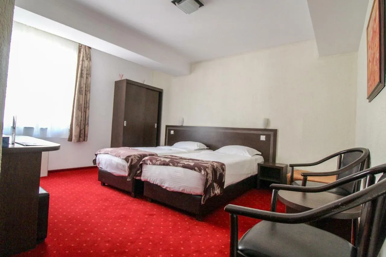 בוקרשט Hotel Razvan