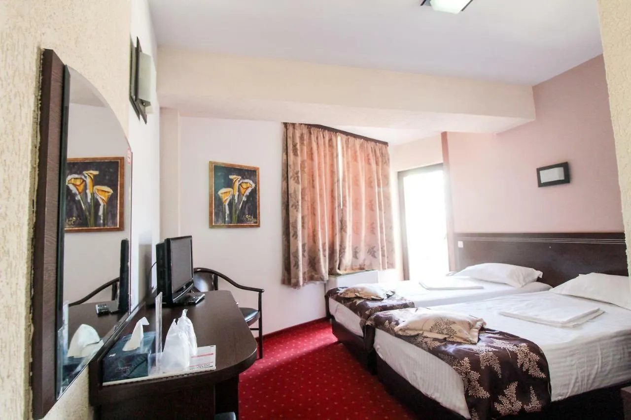 ***  בוקרשט Hotel Razvan רומניה