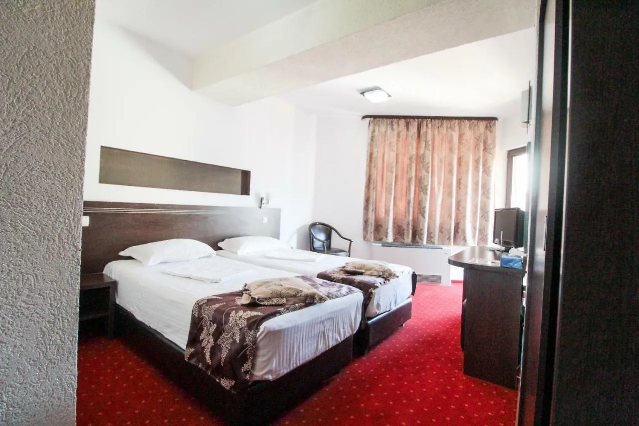 בוקרשט Hotel Razvan