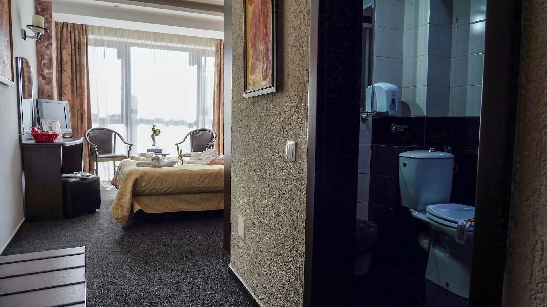 Hotel Razvan Bucharest 3*,